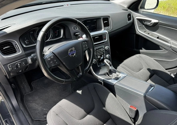 Volvo V60 cena 39999 przebieg: 235000, rok produkcji 2015 z Pajęczno małe 436